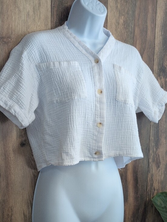 Love Notes Tops - Love Notes White Cotton Gauze Cropped Button-Down Shirt S    838A